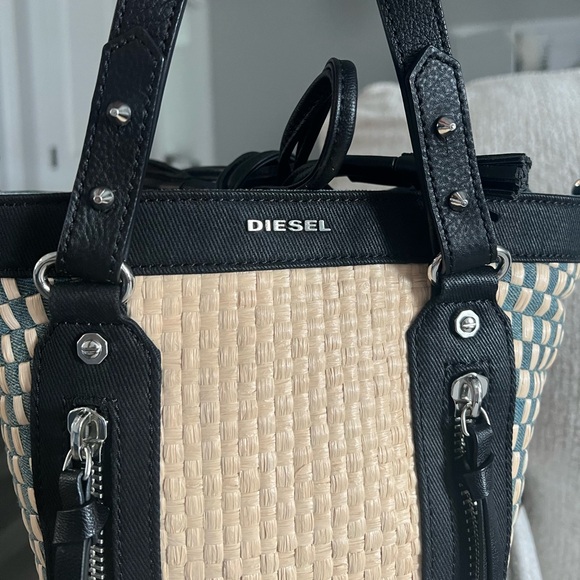 Diesel denim / straw bucket bag - Picture 2 of 12